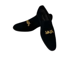 Black velvet loafers for men with lion embroidery